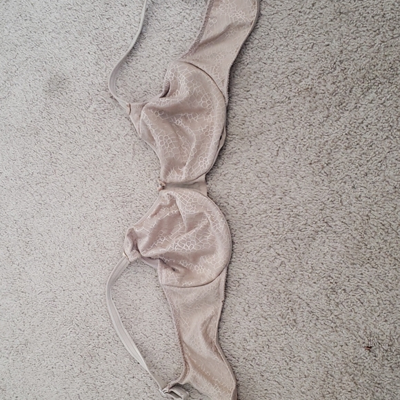 Chantelle Bra - Picture 1 of 7